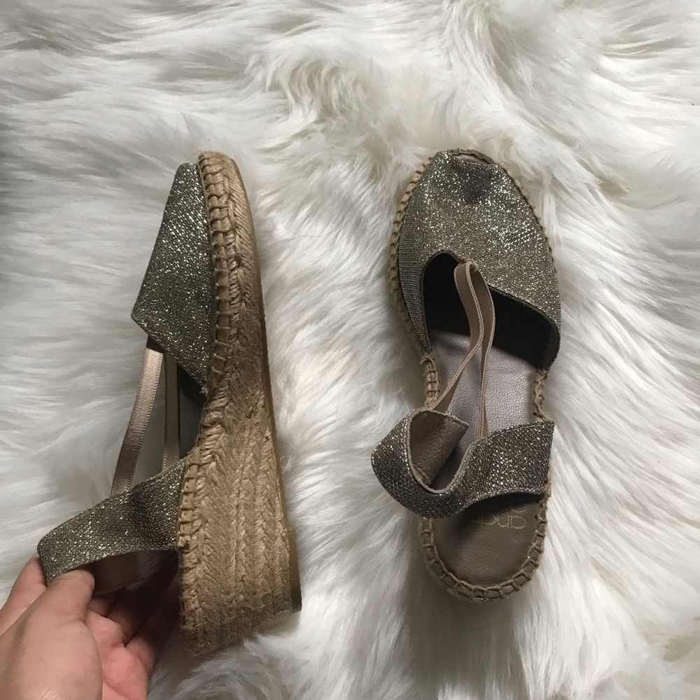 Espadrilles - Picture 3 of 4